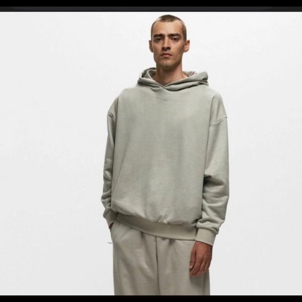 Adidas Basketball Mens Size XL Grey Hooded Long Sleeve Sweat Shirt